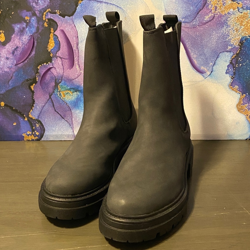 Cozzy Girl Women's Chelsea Boots